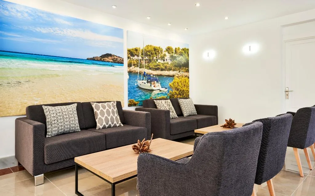 Lobby, Globales Torrenova Adults Only +16, Majorca