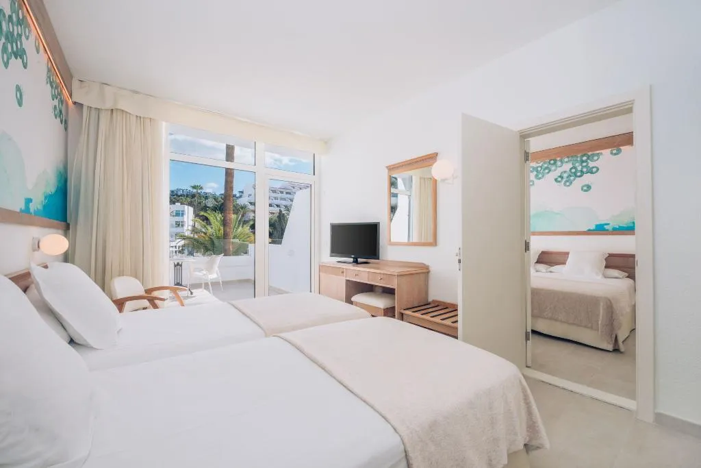 FAMILY ROOM CAPACITY 6 TWO BEDROOMS Room, Iberostar Waves Las Dalias, Tenerife