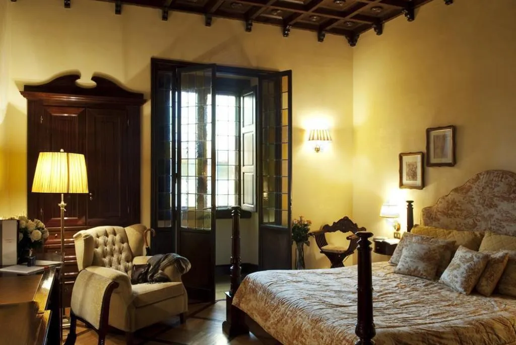 Room, Grand Hotel Baglioni, Florence