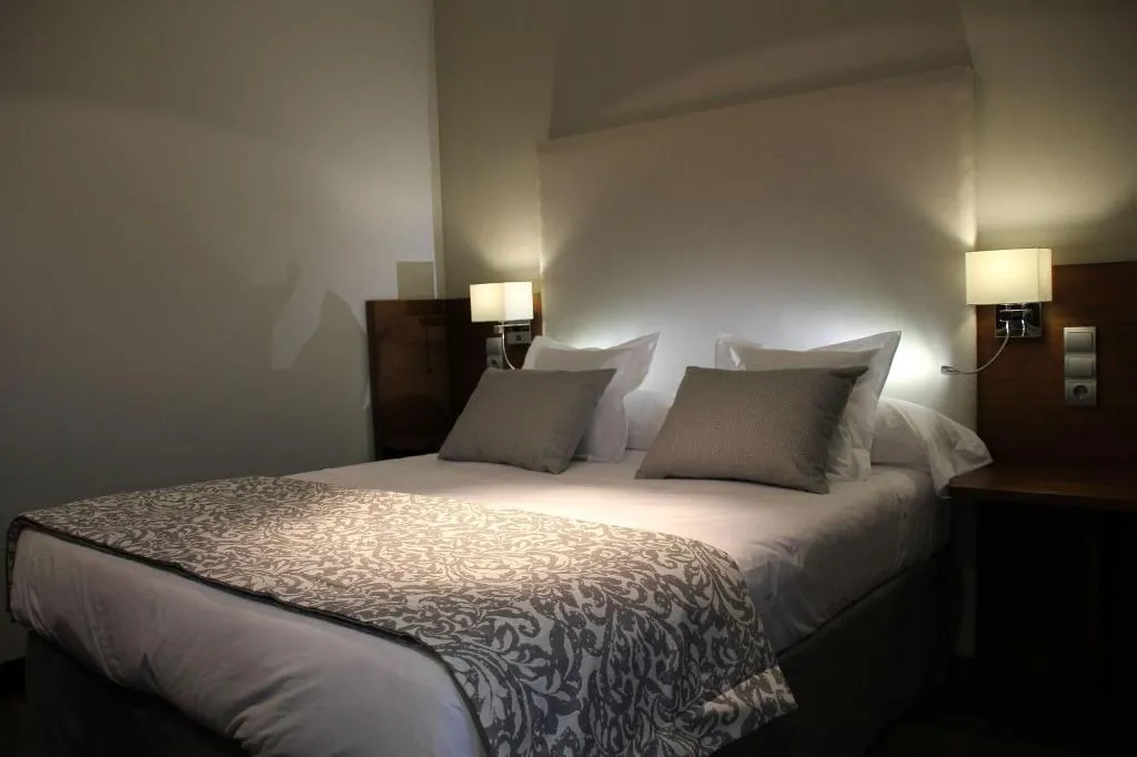 Room, Parque Real, Madrid