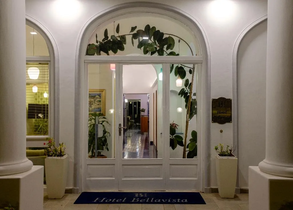 Lobby, Bellavista, Naples