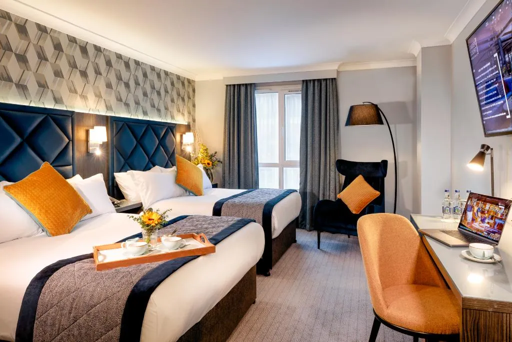 FAMILY ROOM STANDARD Room, Camden Court, Dublin
