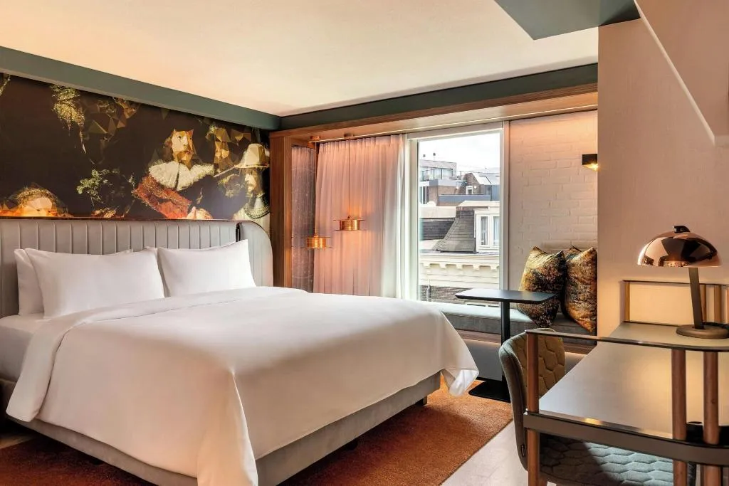 DOUBLE DELUXE KING BED Room, Renaissance Amsterdam Hotel, Amsterdam