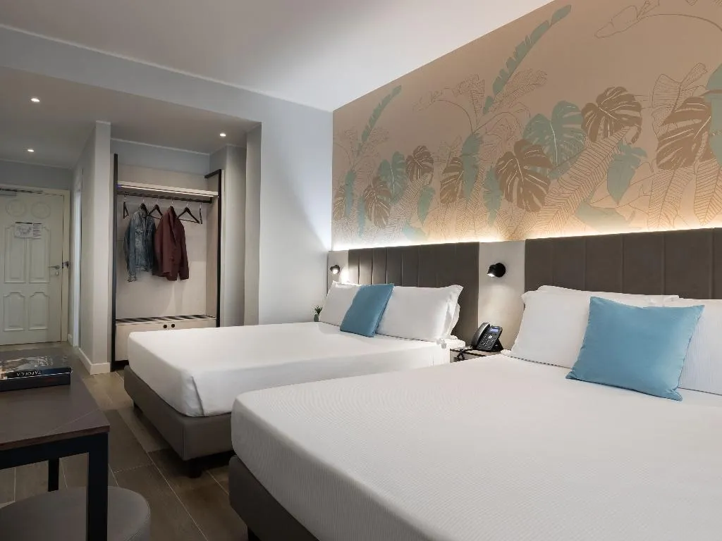 FAMILY ROOM QUEEN SIZE BED Room, iH Hotels Milano Centrale, Milan