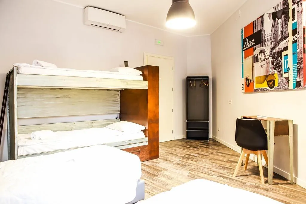 Bed in dormitory FEMALE ROOM Room, Hostel Trastevere 1, Rome