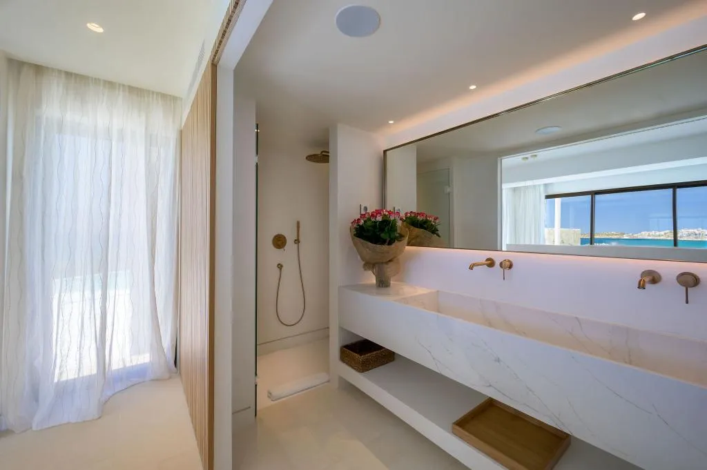 SUITE WITH PRIVATE POOL Room, The Island Concept, Crete