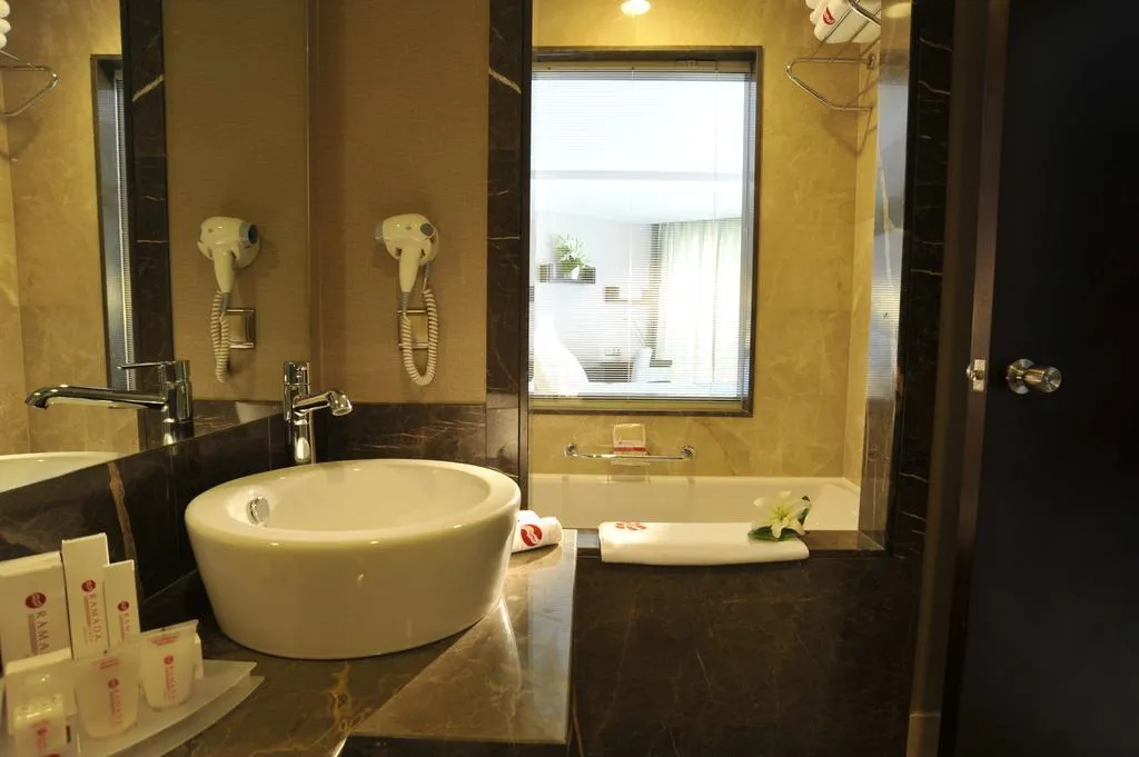 DOUBLE SINGLE USE DELUXE Room, Ramada Plaza By Wyndham Antalya, Antalya