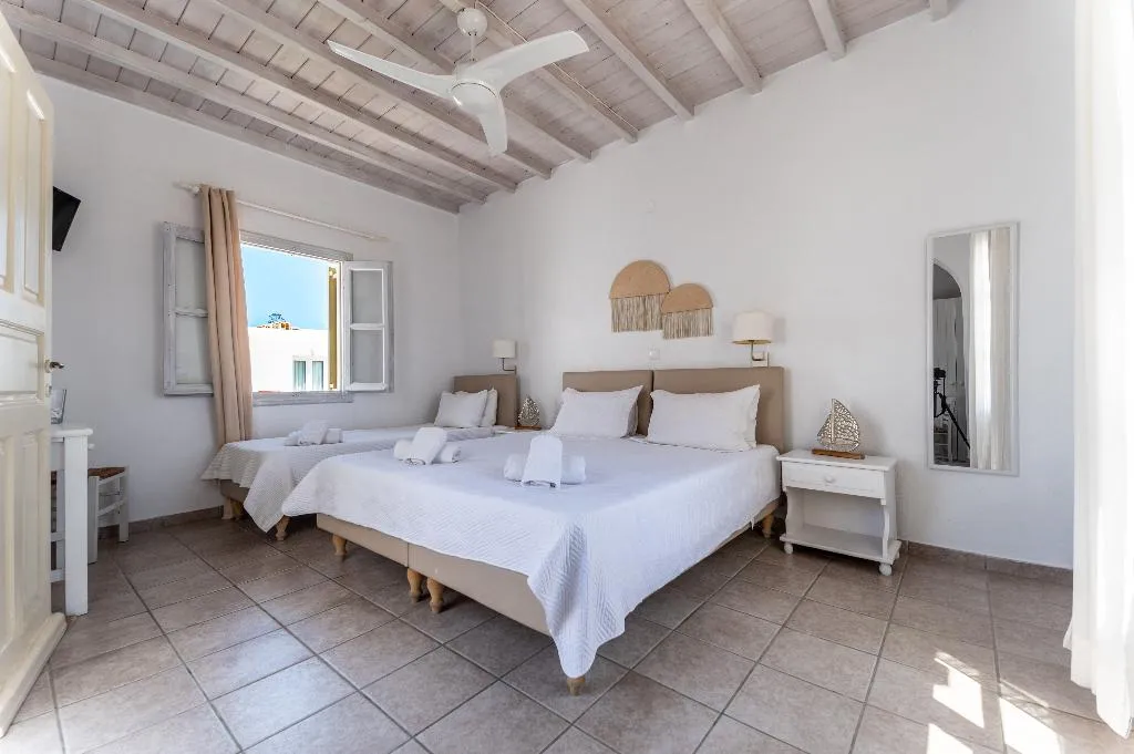 TRIPLE DELUXE WITH TERRACE Room, Mykonos Twins, Mykonos