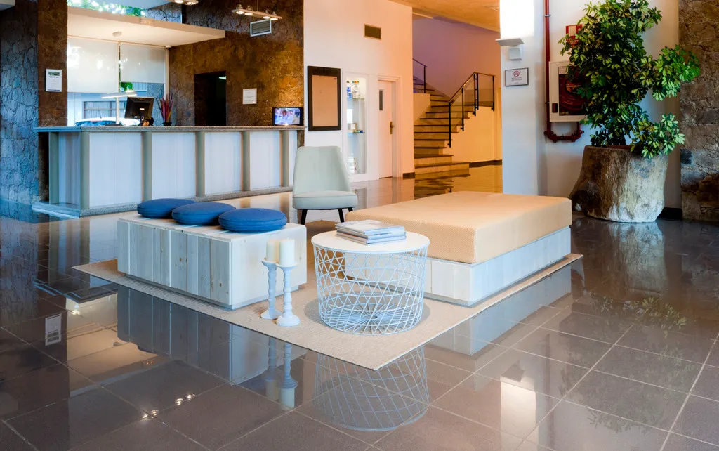 Lobby, Alga, Costa Brava