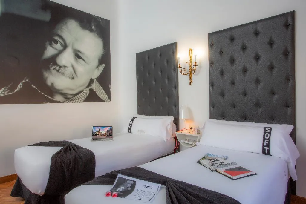 TWIN STANDARD Room, Casual del Teatro Madrid, Madrid