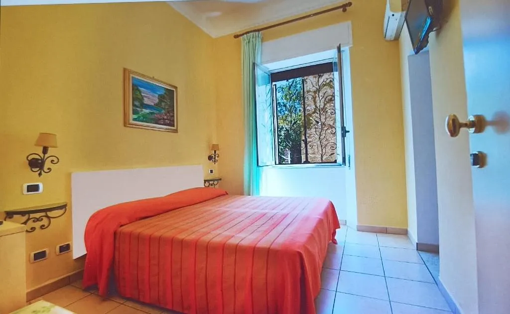 Double or Twin STANDARD Room, Jonic Hotel Mazzarò, Taormina