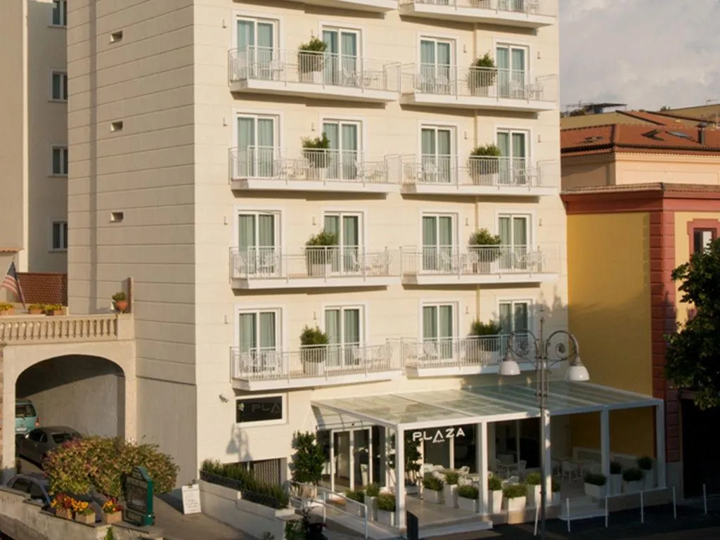 General view, Hotel Plaza, Naples