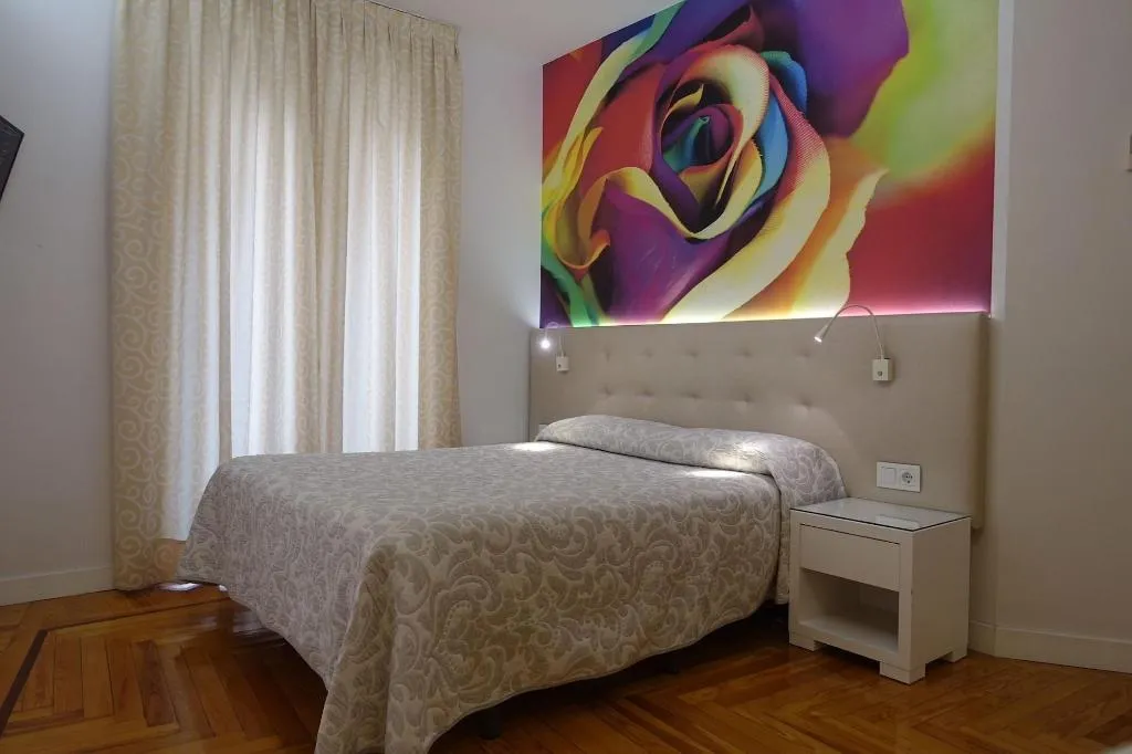 Room, Hostal Sol Square Madrid, Madrid