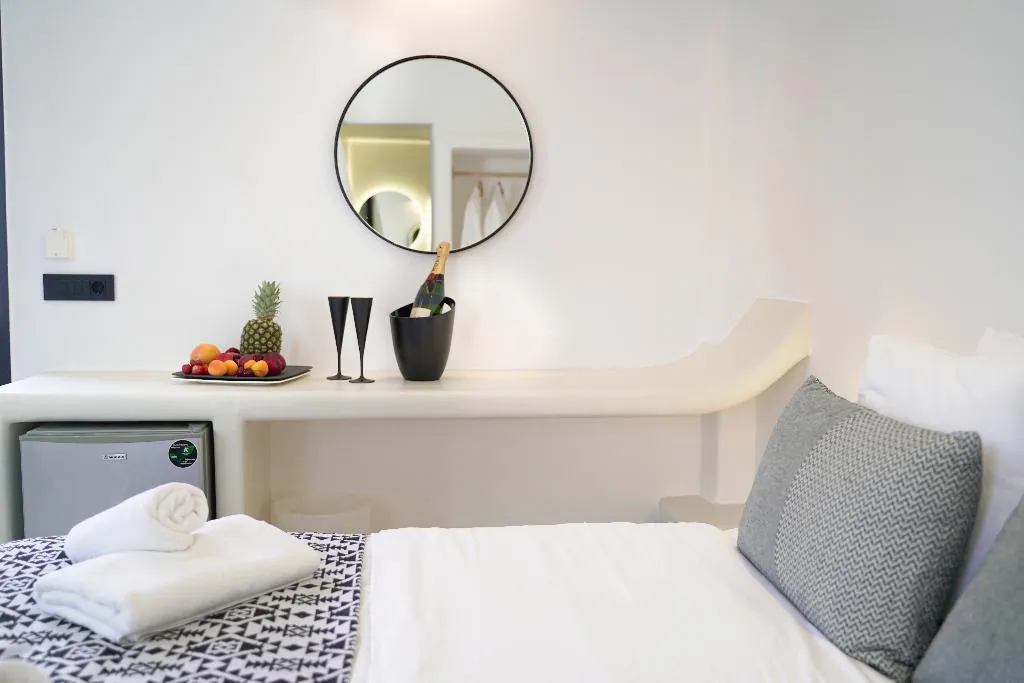 Double or Twin DELUXE Room, King'S Suites, Santorini