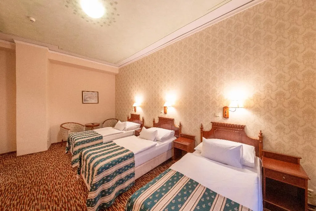 TRIPLE STANDARD Room, Hotel Meteor Plaza Prague, Prague