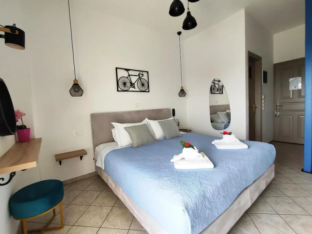 Room, Nemesis, Santorini