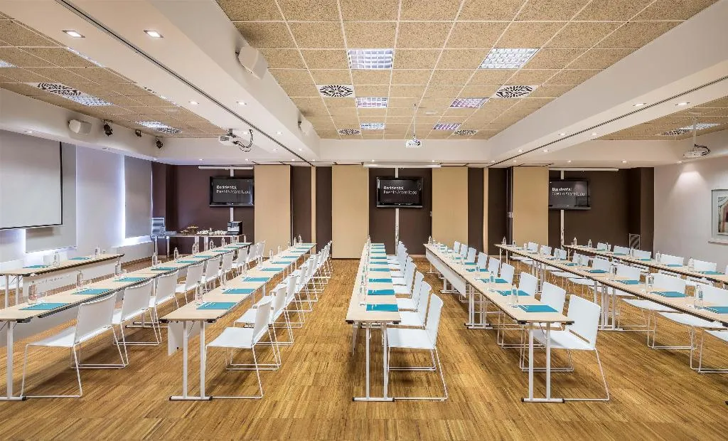 Conferences, Occidental Pueblo Acantilado, Costa Blanca