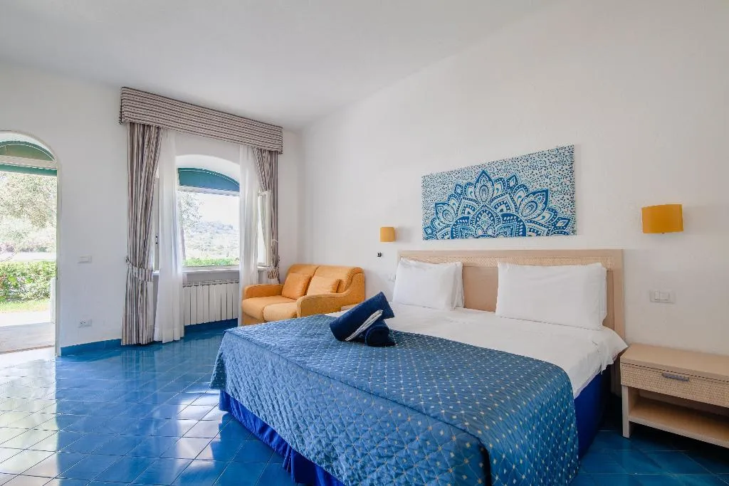 Double or Twin SEA VIEW POOL VIEW Room, Hotel Paradiso Terme & Resort, Naples