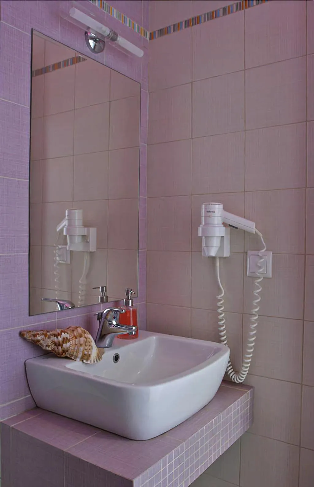 Room, Hippocampus, Santorini
