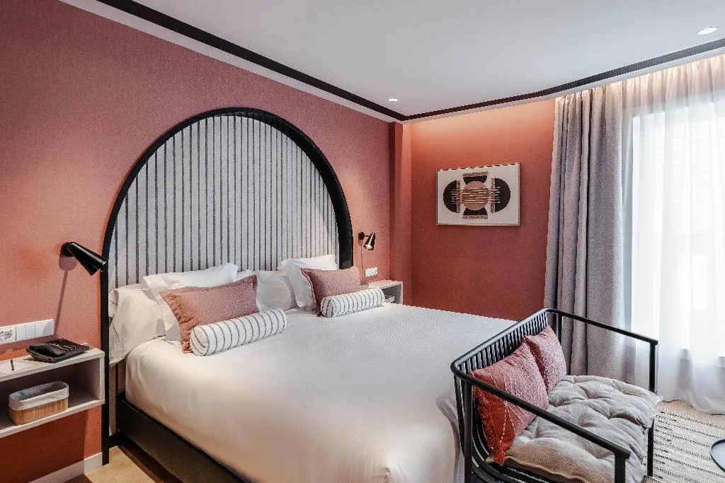 TRIPLE SUPERIOR Room, Vincci Bonjardim, Porto