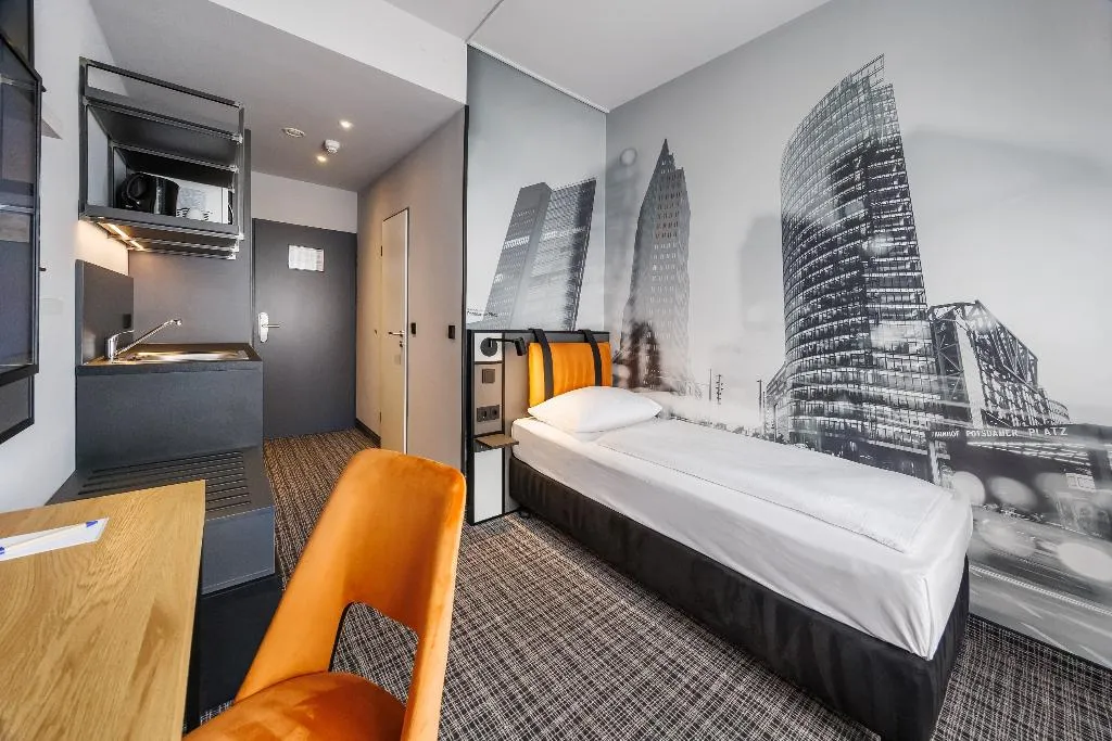 SINGLE WITH KITCHENETTE Room, Hotel Luetzow, Berlin