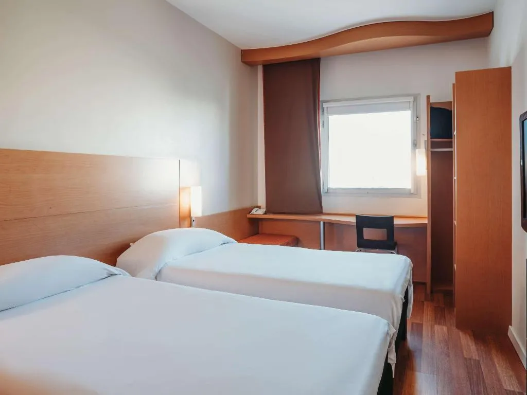 TWIN STANDARD Room, ibis Tanger City Center, Tangier