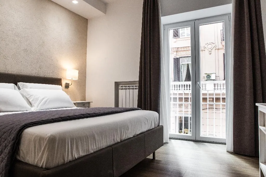 DOUBLE STANDARD Room, Prestige Rooms Chiaia, Naples