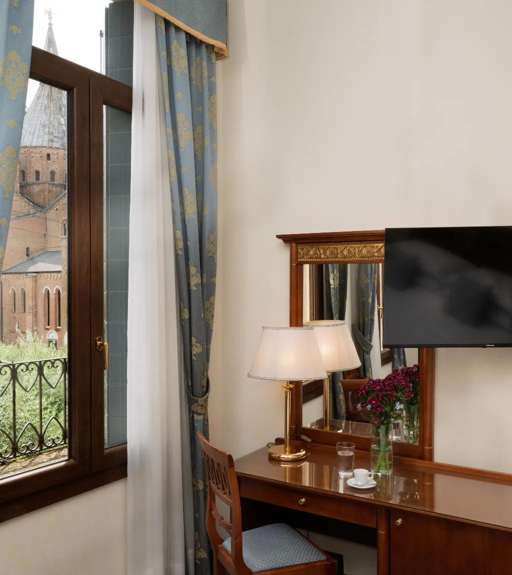 DOUBLE CLASSIC WITH VIEWS Room, Donatello, Venice