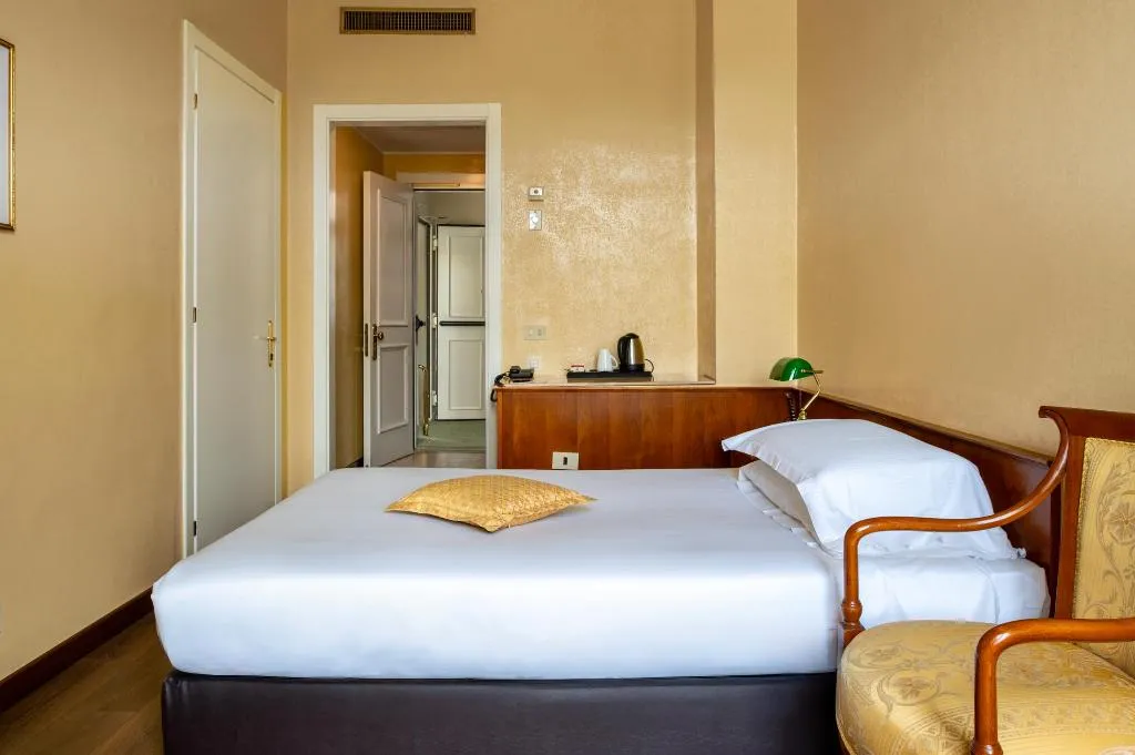 DOUBLE SINGLE USE CLASSIC Room, Excelsior Palace, Taormina