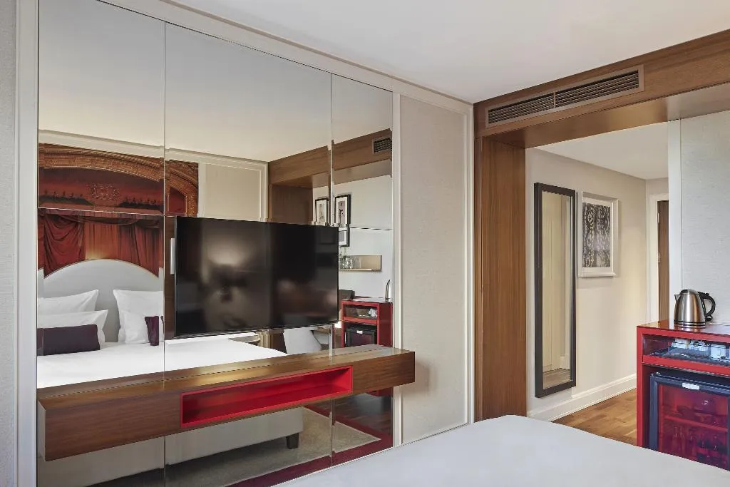 DOUBLE CLASSIC Room, Titanic Gendarmenmarkt Berlin, Berlin