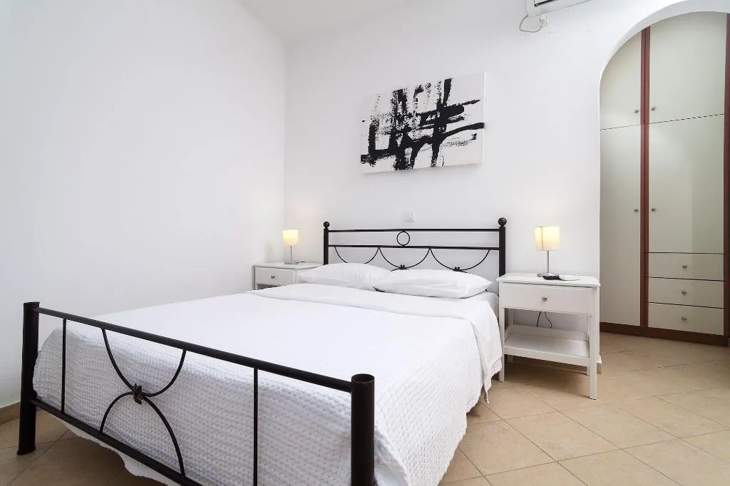 Room, Aelia Suites, Santorini