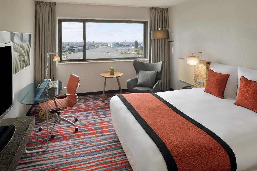 DOUBLE CLASSIC CITY VIEW Room, Movenpick Hotel Amsterdam City Centre, Amsterdam