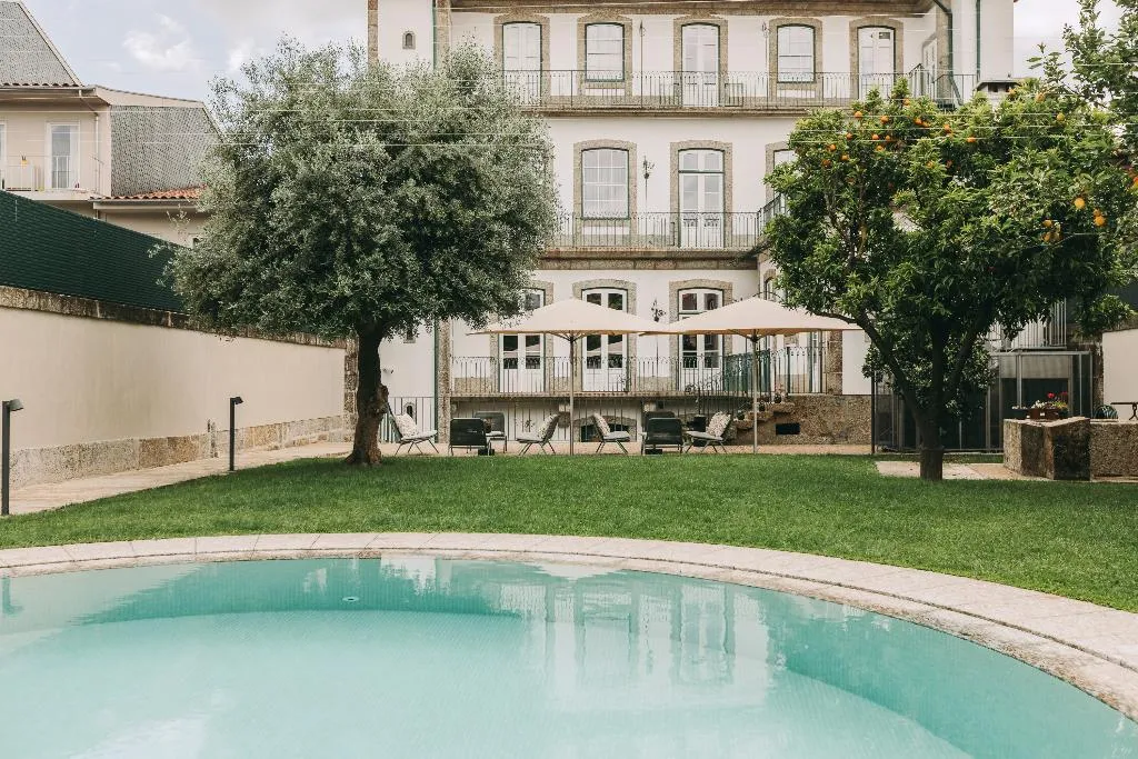 Pool, Torel Royal Court, Porto