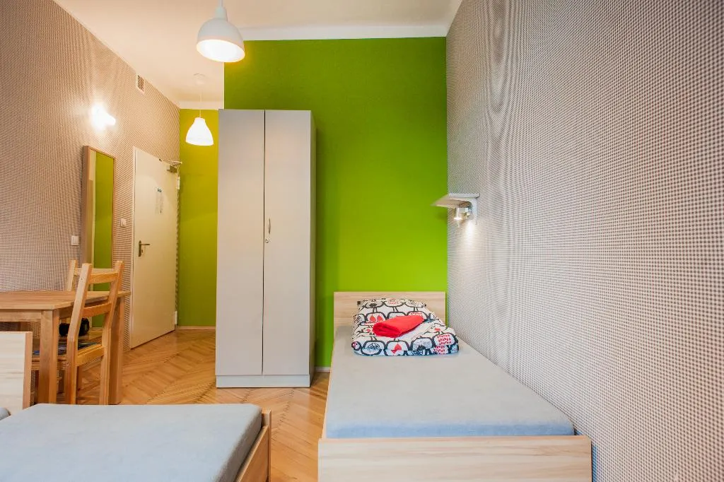 TRIPLE STANDARD Room, Hostel Atlantis Kraków, Krakow