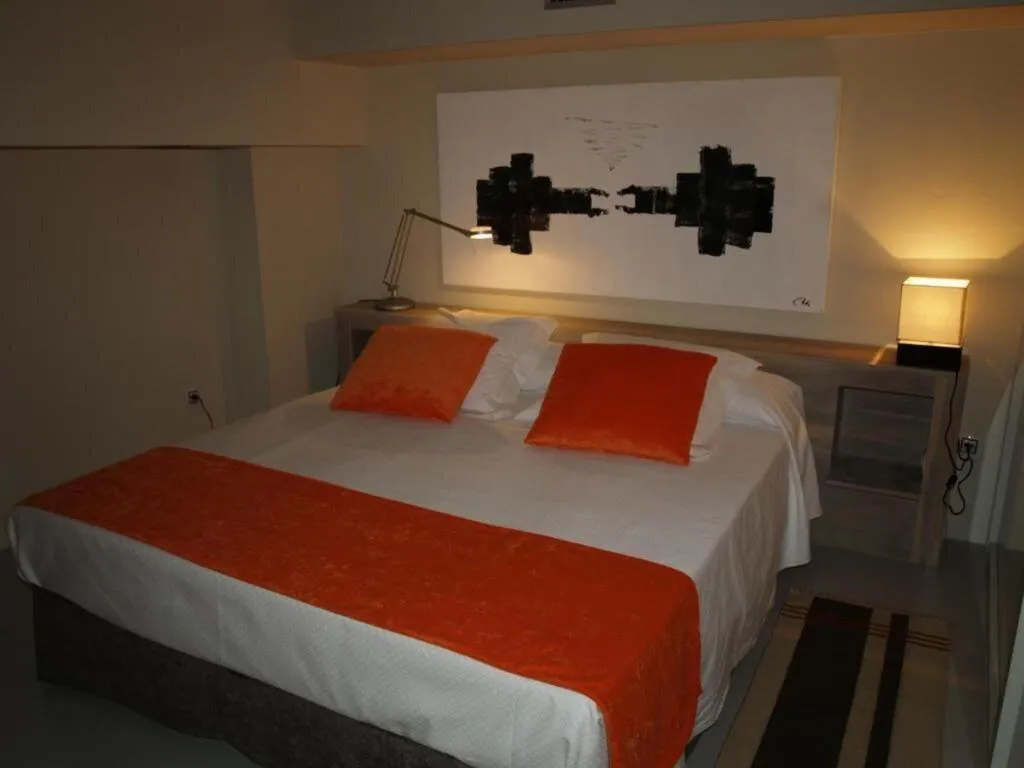 Room, Eco Alcala Suites, Madrid