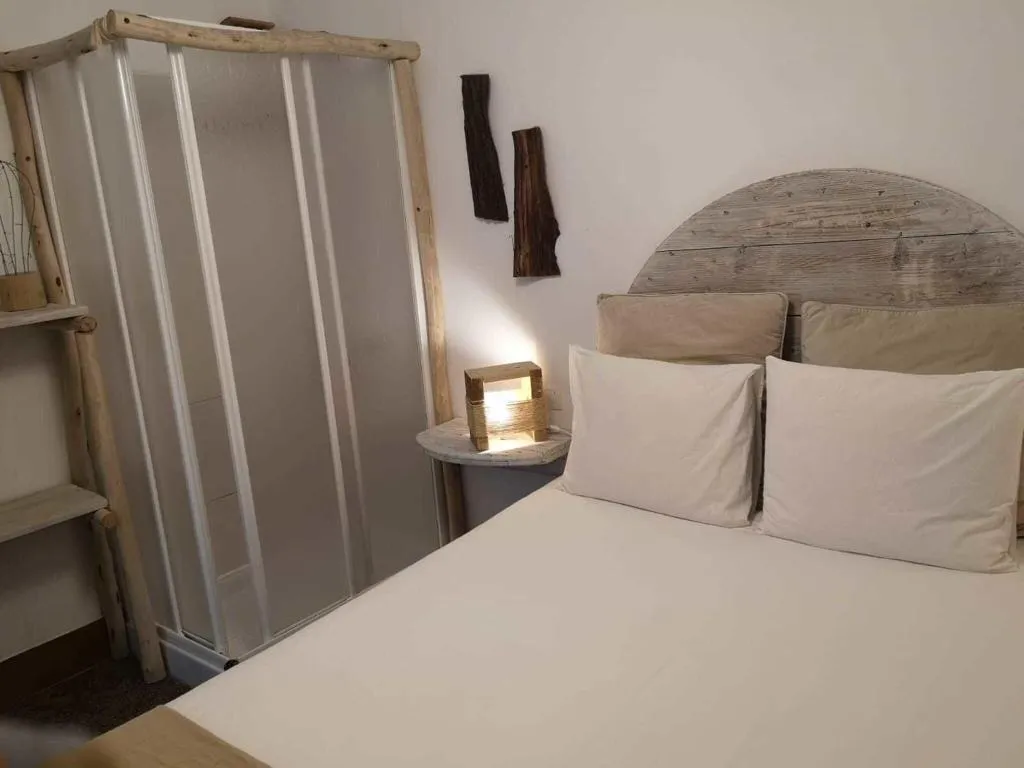 DOUBLE WITH SHARED BATHROOM Room, Cactus Host, Gran Canaria