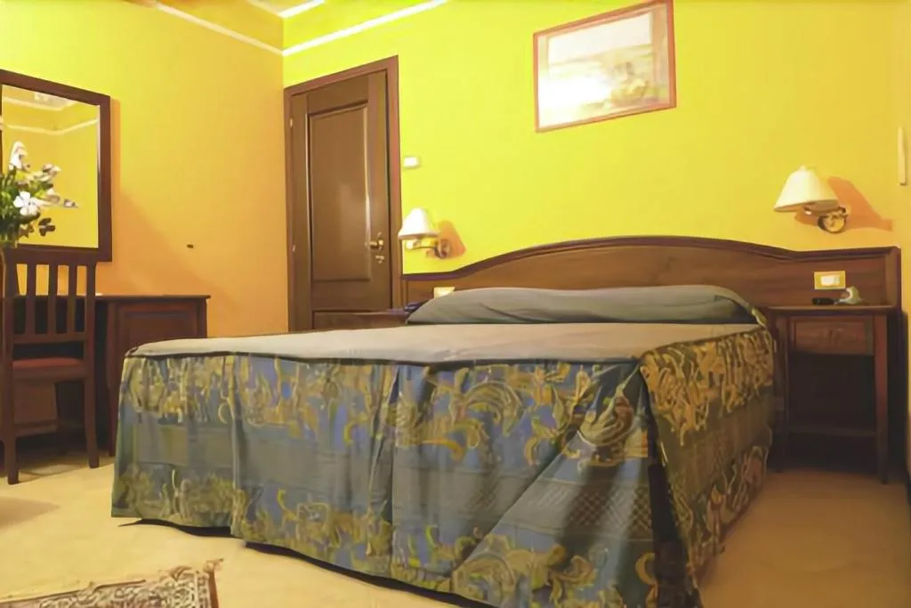 Room, B&B Degli Amici, Rome