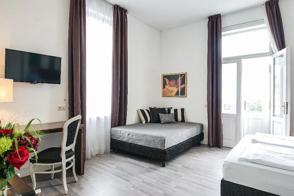 JUNIOR SUITE STANDARD Room, Assenzio Prague, Prague