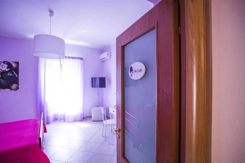 Room, Sanfralù, Naples
