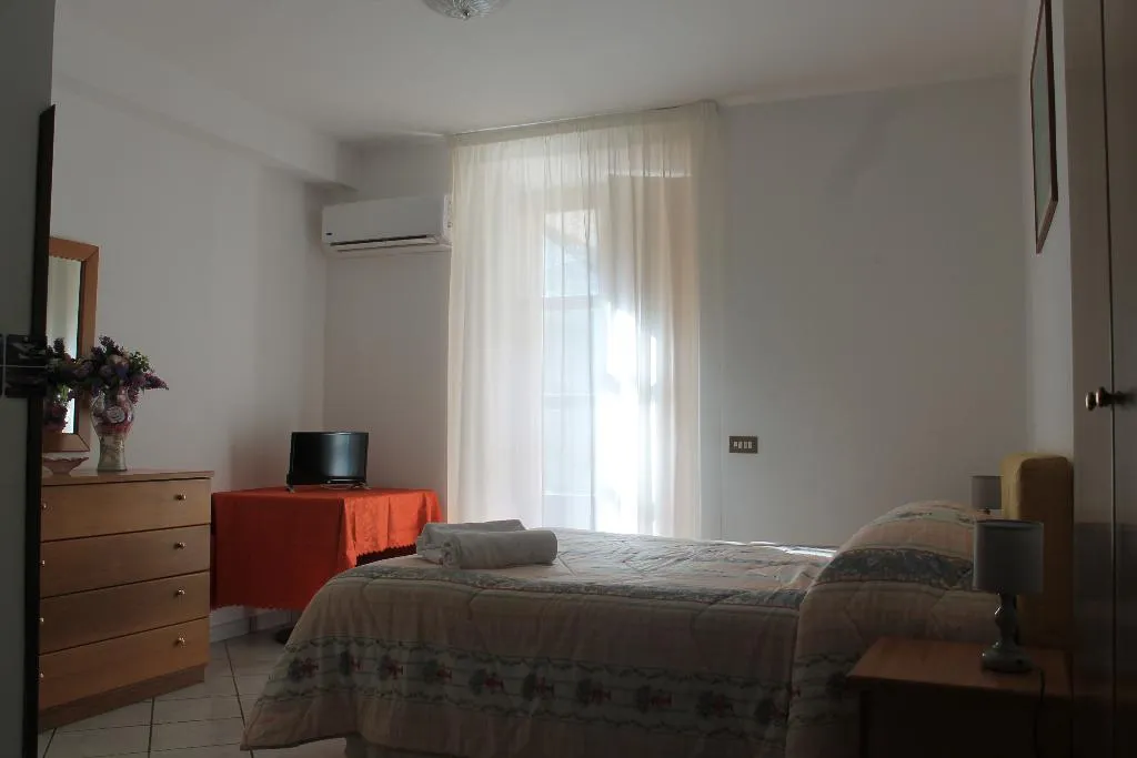 APARTMENT CAPACITY 6 Room, Il Casale Del Golfo, Naples