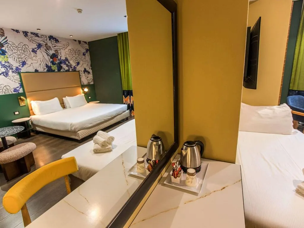 Room, Mercure Roma Centro St. John, Naples