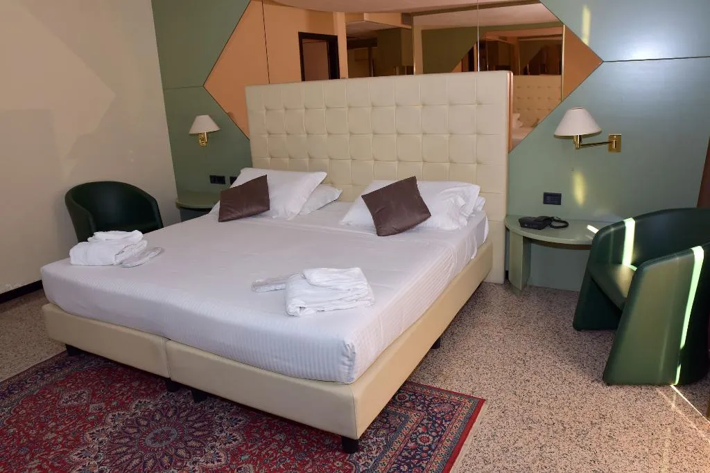 SUITE STANDARD Room, Hotel Diamante, Milan
