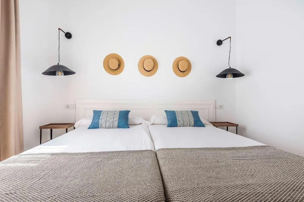 APARTMENT CAPACITY 3 ONE BEDROOM Room, Lagos de Fañabe, Tenerife