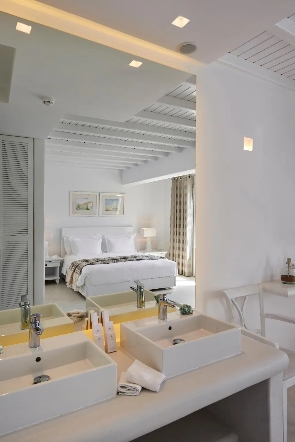 Double or Twin WITH JACUZZI Room, Petinos Beach, Mykonos