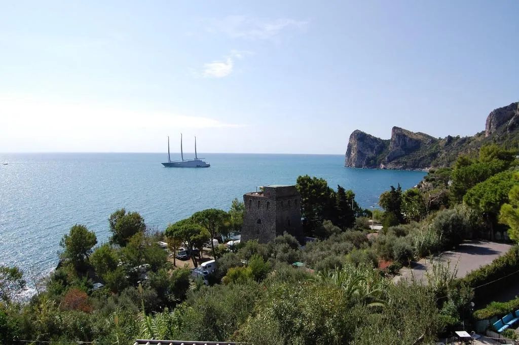 General view, Marina del Cantone Chalet, Naples
