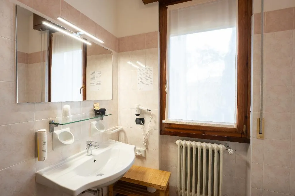 JUNIOR SUITE CAPACITY 5 Room, Hotel Gardenia Sirmione, Milan