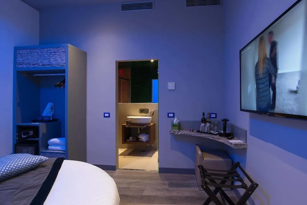 DOUBLE DELUXE QUEEN BED Room, Colonna Suite Del Corso, Rome
