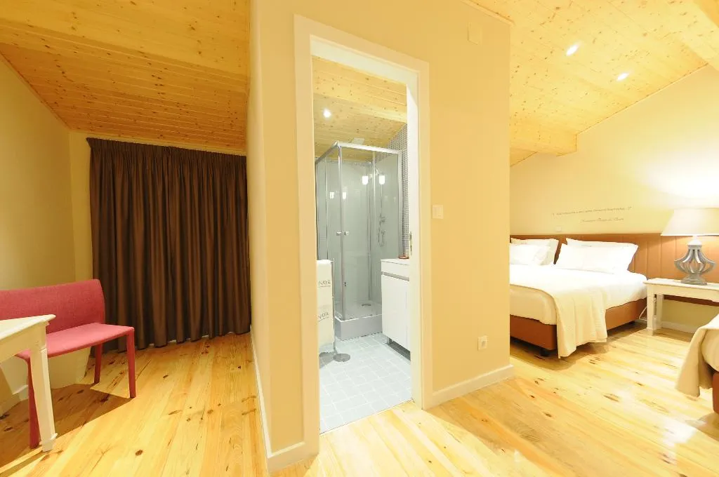 TRIPLE COMFORT Room, Naya - Downtown Guesthouse, Porto