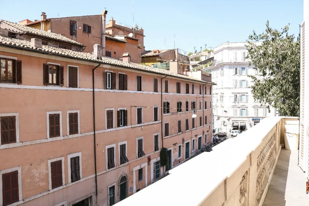 General view, Rome Kings Suite, Rome