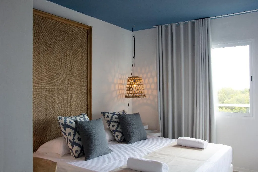 FAMILY ROOM STANDARD Room, You&Co.Saler Beach Boutique, Valencia